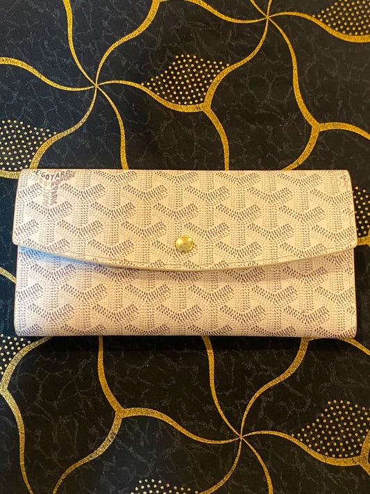 Goyard white