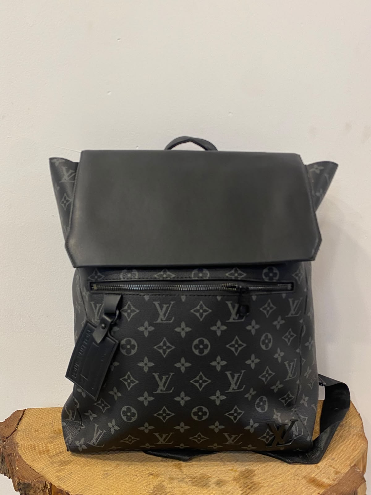 LV b bag 2