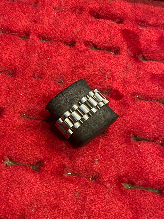 Ring 1106