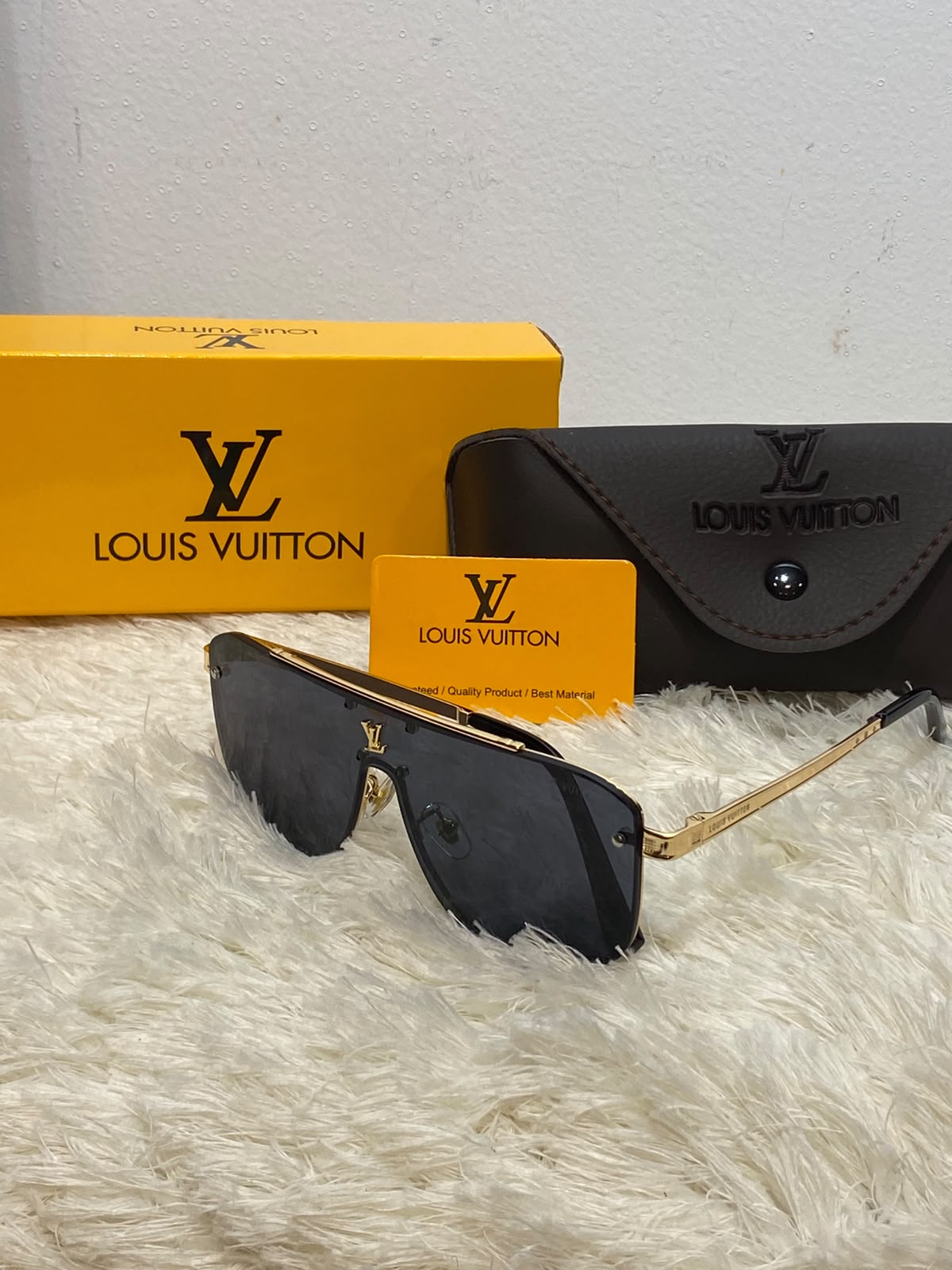 LV 1072