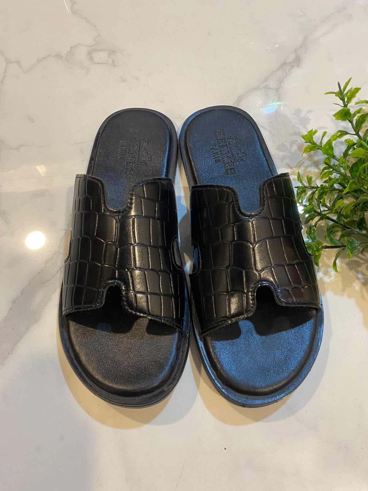 Hermes black