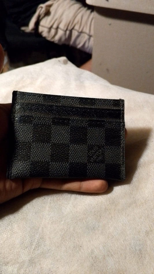 LV CD7