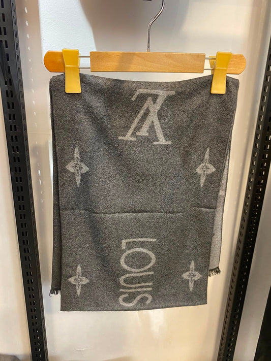 LV grey