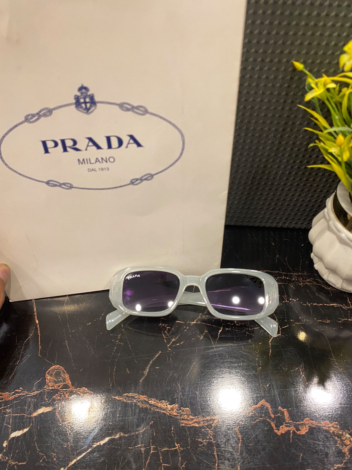 Prada 1037