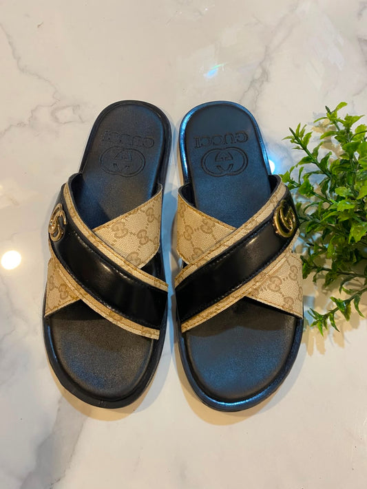 Gucci buckle