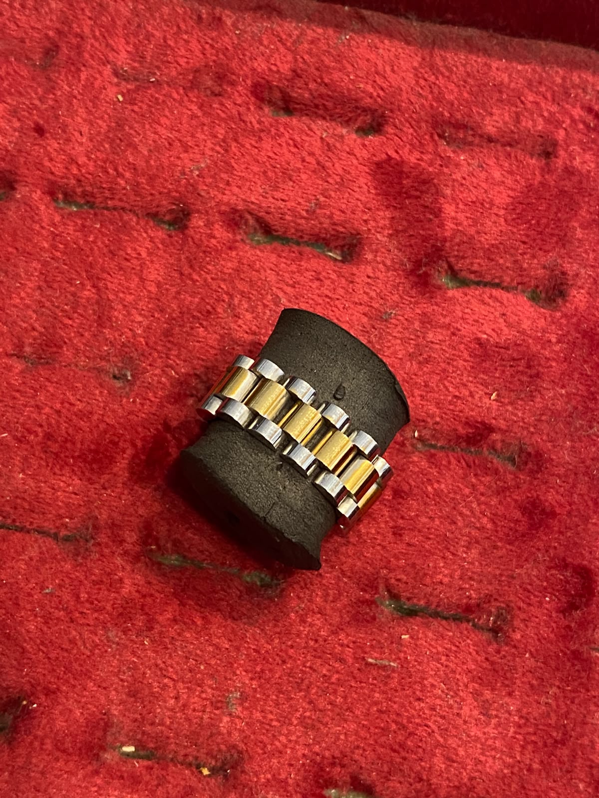 Ring 1105