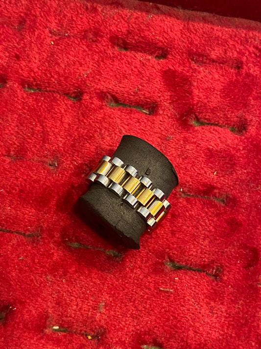 Ring 1105