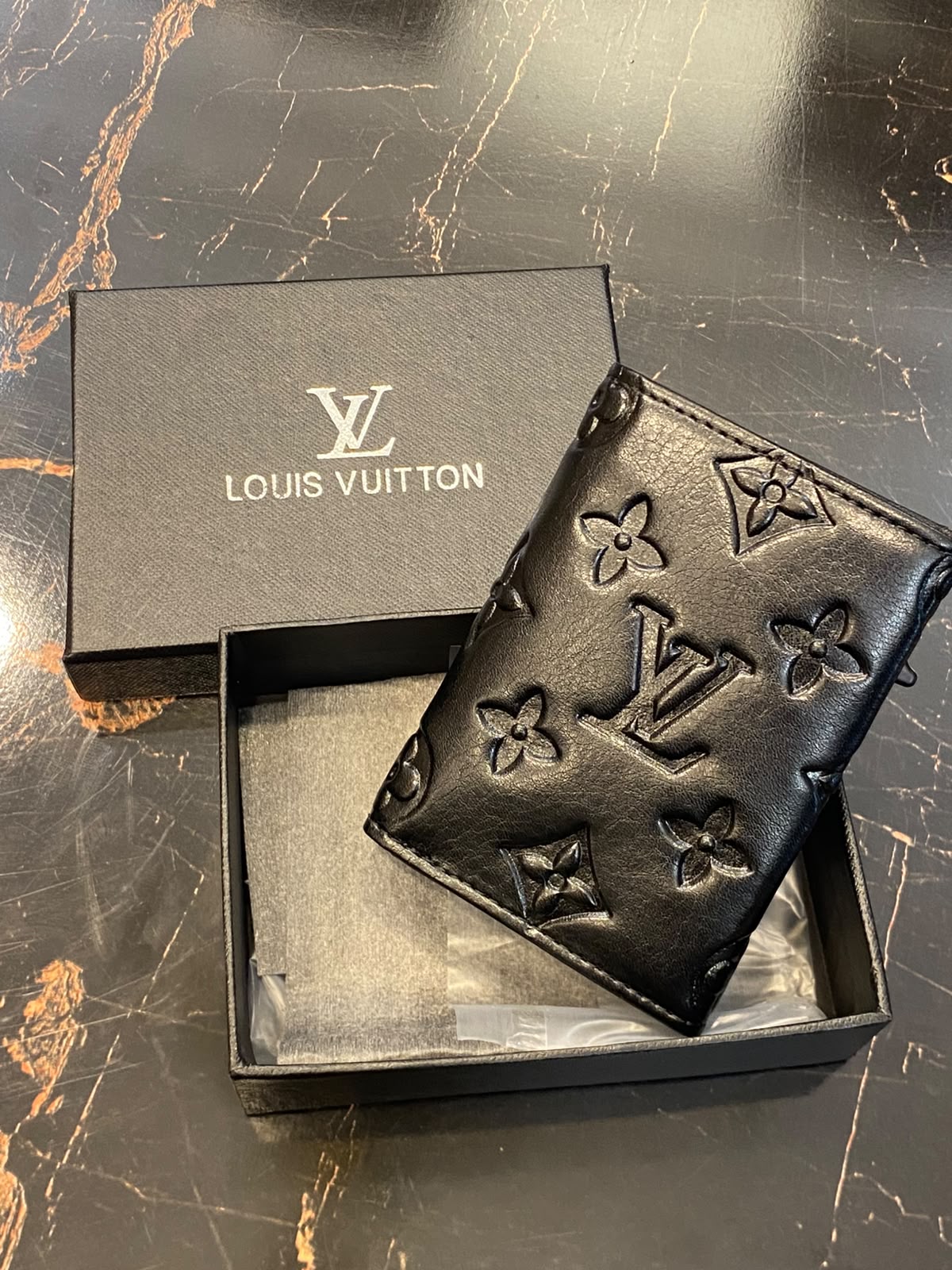 LV 782