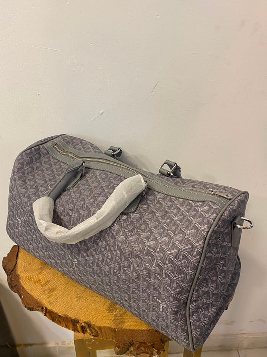 Goyard T bag grey