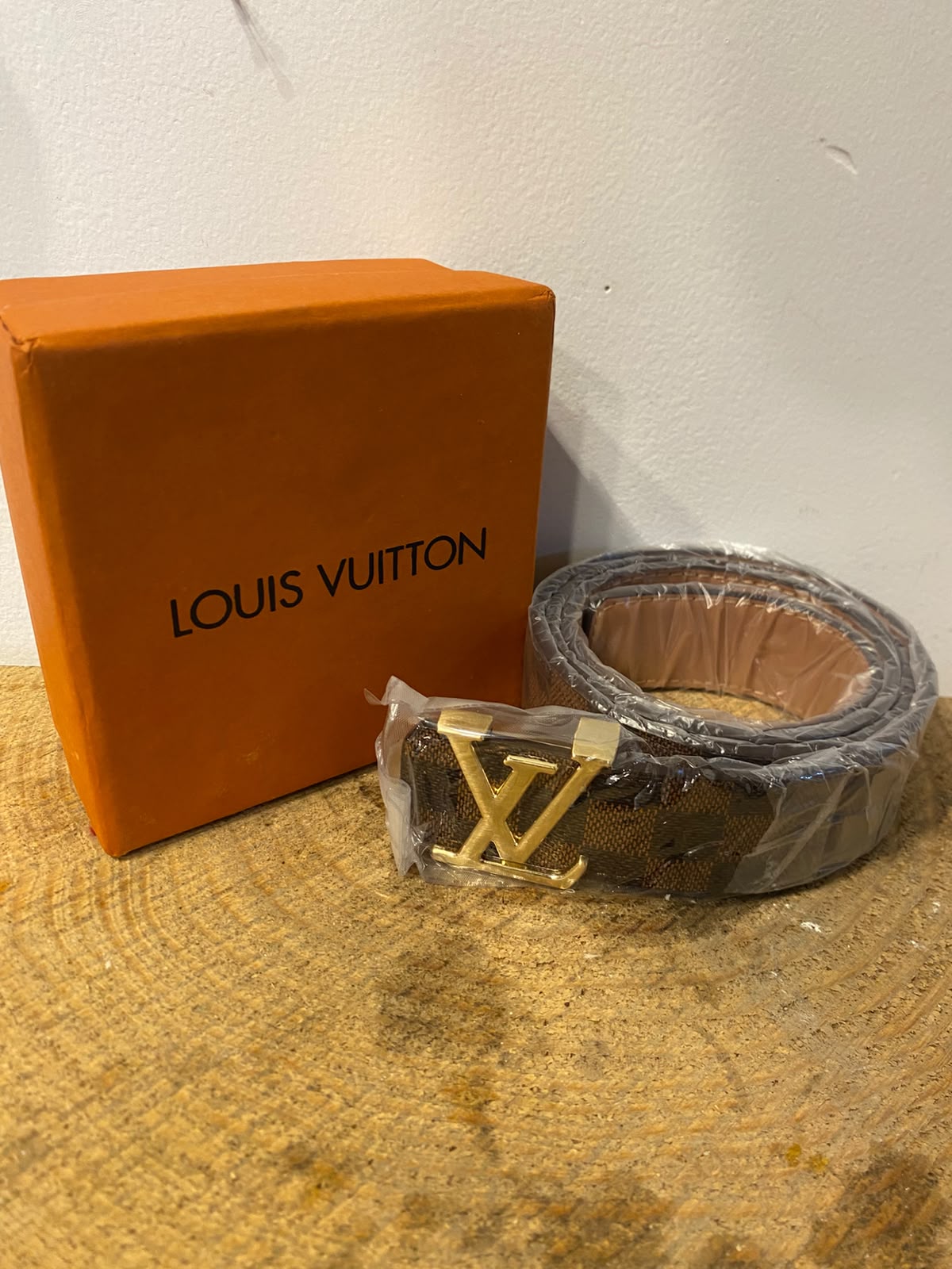 LV brown box