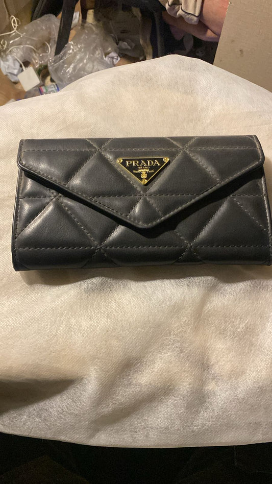 Prada LC1