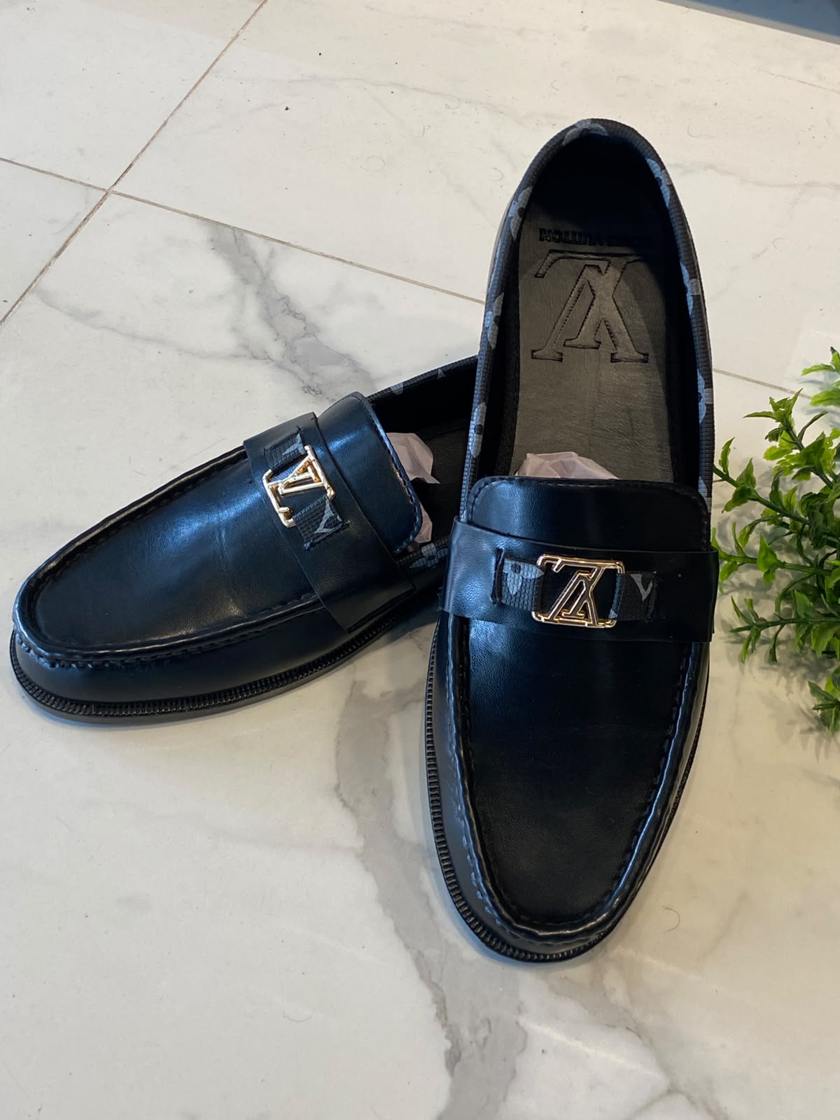 LV f.black 1