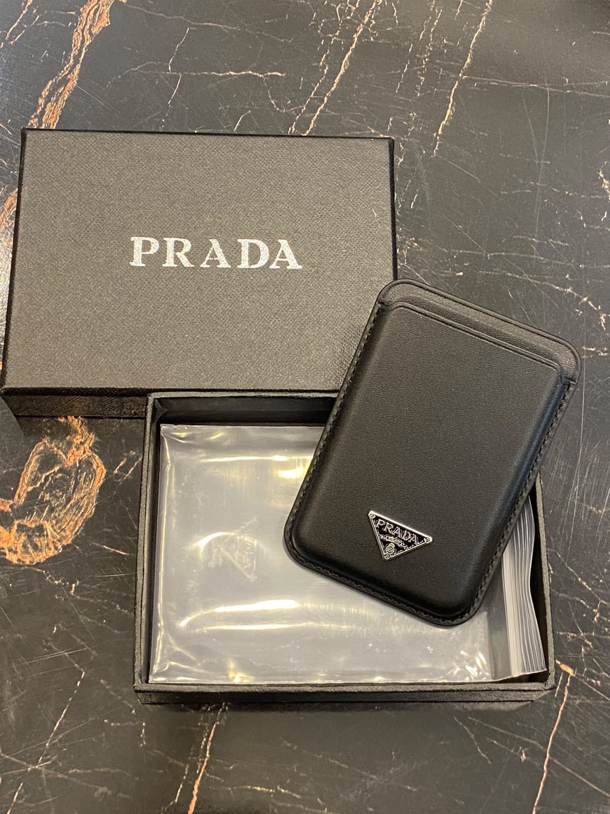 Mag Prada 786