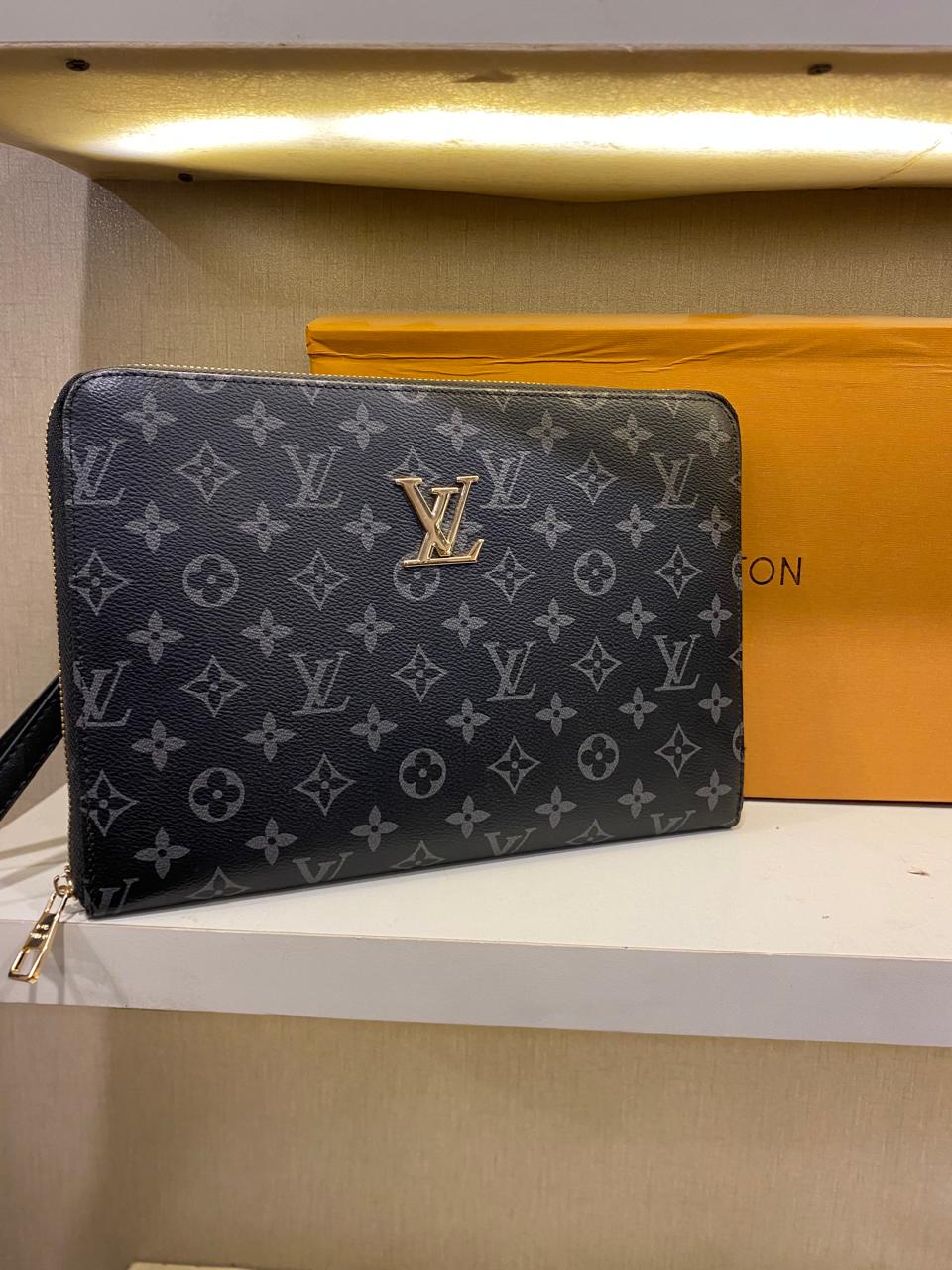 LV D4