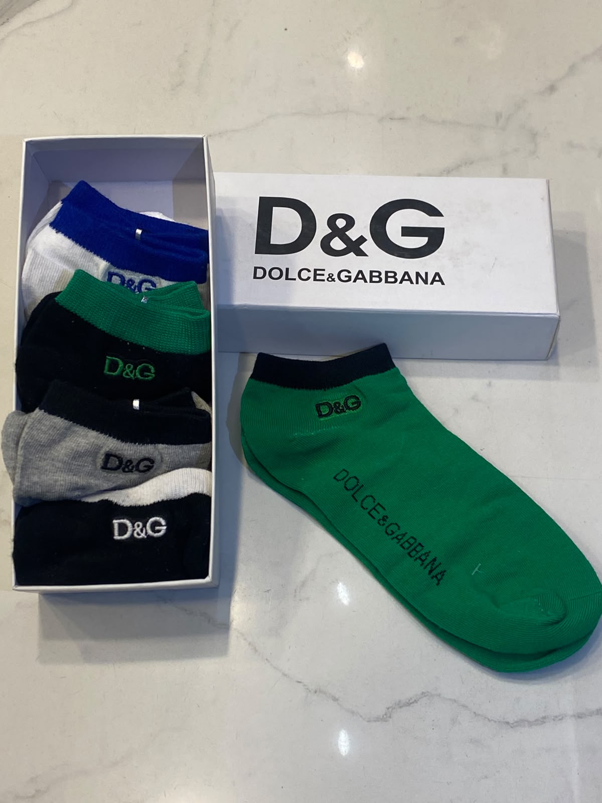 D&G 208