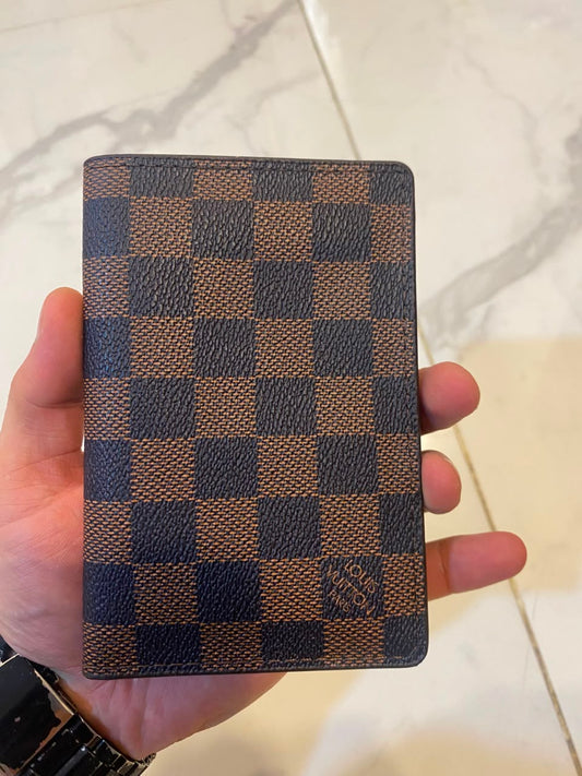 LV b.box 52