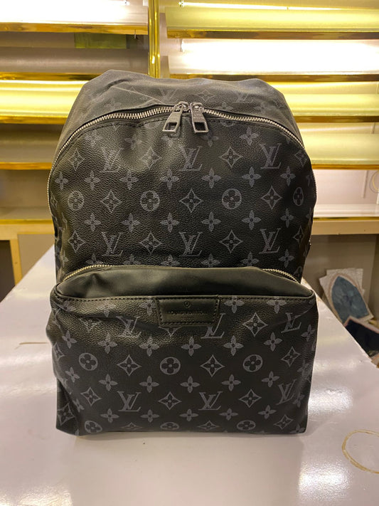 LV bagpack hy3