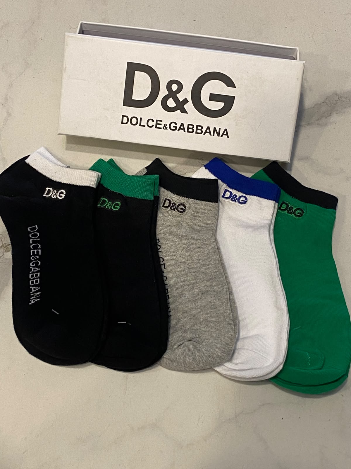 D&G 208