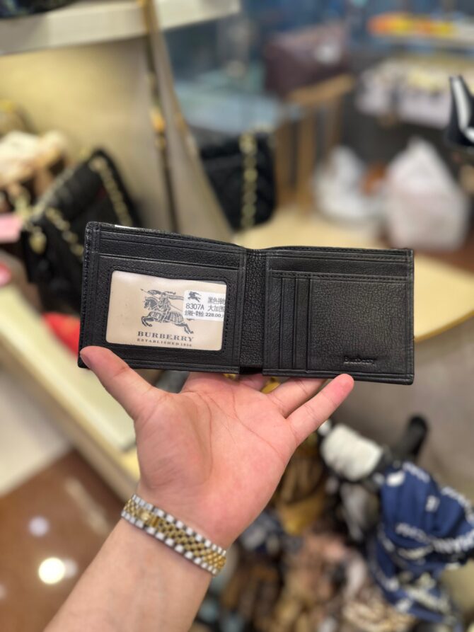 Burberry Leather 8307A  Wallet