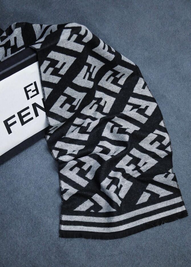 Fendi FF Bgrey Woollen Muffler