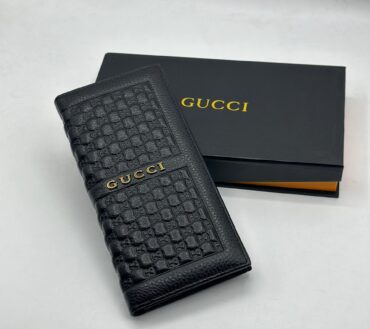 Gucci Leather long 259C phone space wallet