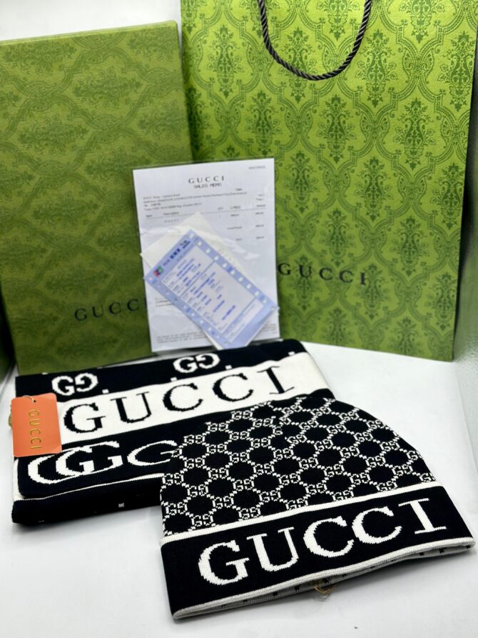 Gucci Muffler Cap Pair