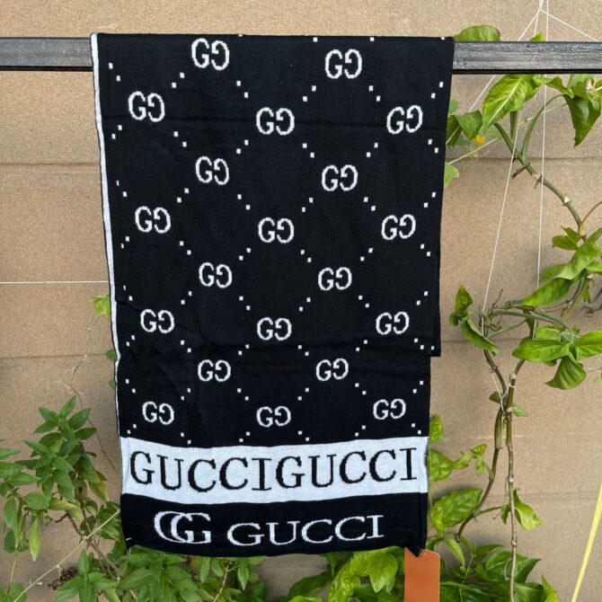 Gucci Muffler Cap Pair