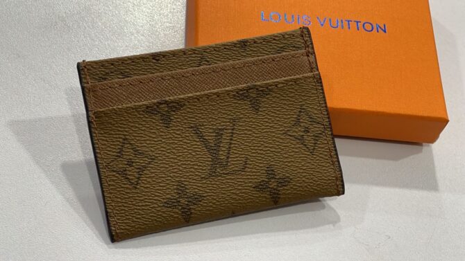 LV LB card wallet