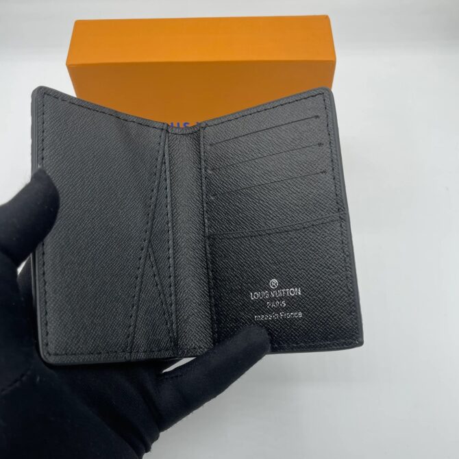 Lv FB smart wallet