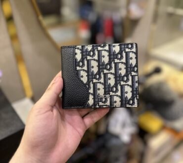 Dior D2 wallet