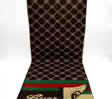 Gucci brown woollen muffler