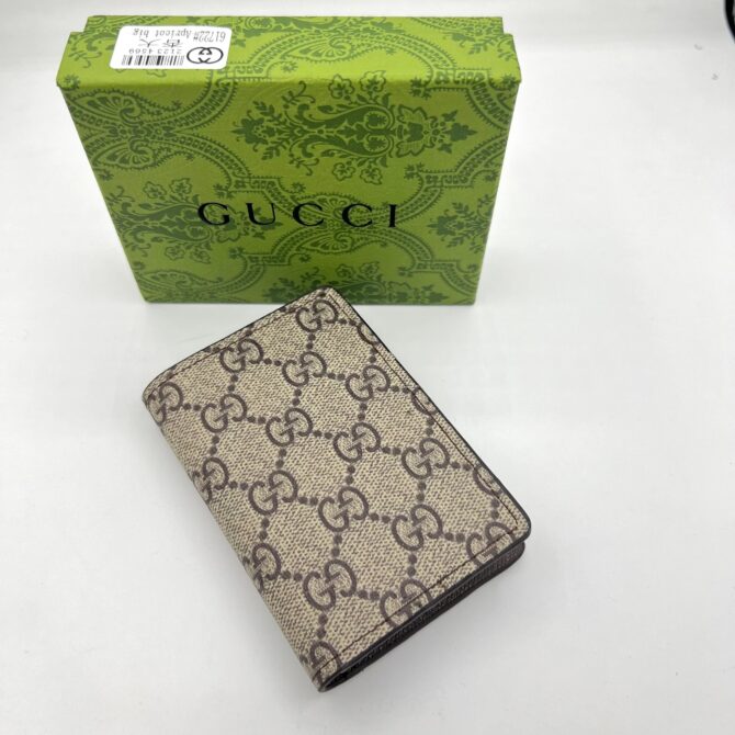 Gucci skin smart wallet