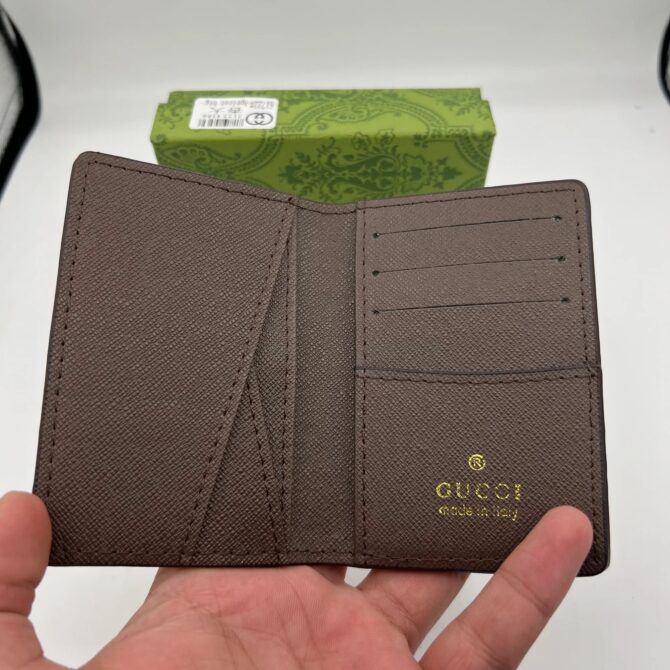 Gucci skin smart wallet