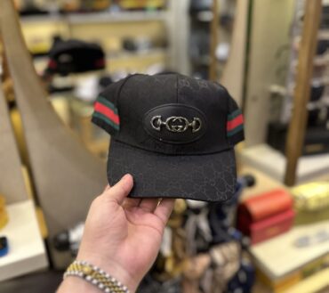 Gucci Buckle logo cap