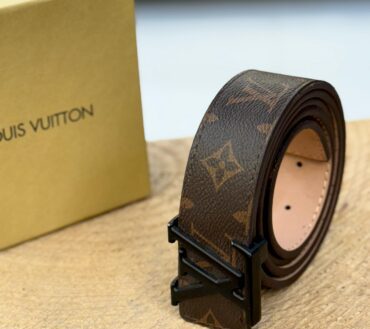 Lv Monogram BL belt