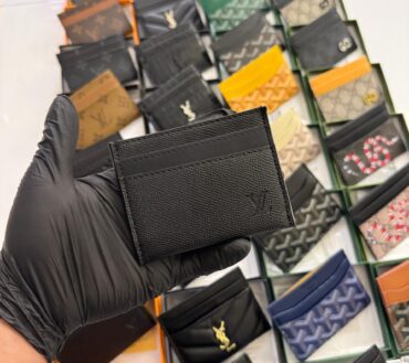 Lv G1 check card holder