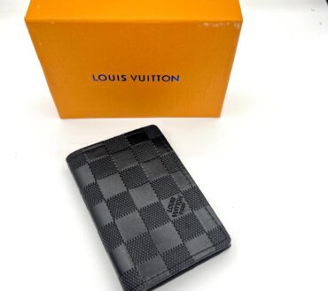 Lv B-EMB card smart wallet