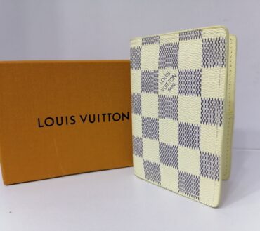 Lv white card smart wallet