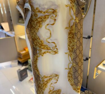 Gucci white slik scarf