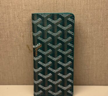 Goyard smart long green wallet