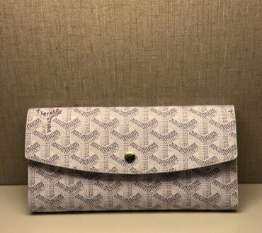 Goyard white long wallet