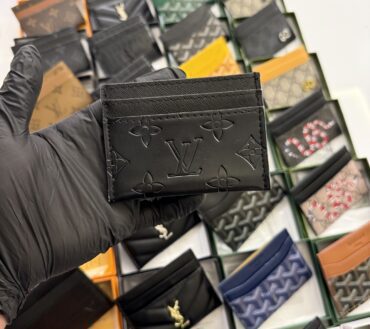 Lv emb card holder